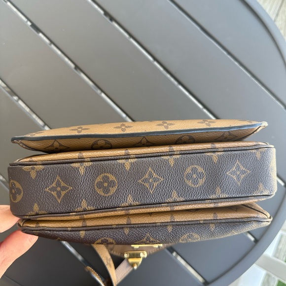 Louis Vuitton Pochette Métis Monogram Reverse – Authentic & Excellent Condition - Picture 12 of 12